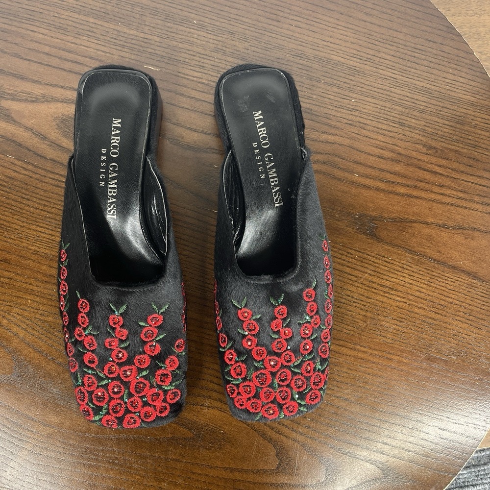 Marco Gambassi Mule Shoes Women's 37 / 7 Black Red Fur-Like Flower Embroidery - Picture 10 of 16